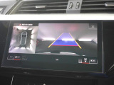 アウディのナビゲーションシステム『MMI(タッチレスポンス)』 ナビ・オーディオ・車両設定等すべての機能を司どっています。