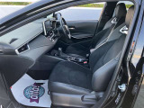 高いホールド性で運転姿勢が安定します。長距離ドライブでも疲れにくいのが魅力です。快適なドライビングライフをお送りください♪