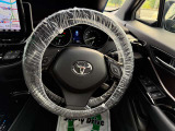 ハンドルも操作性良好です!車内もクリーニングしてのお引渡しになります。
