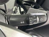 【オートライト(AUTO)】外の明るさをシステムが感知して、自動でヘッドライトが点灯します!ヘッドライトをつけ忘れを防ぐ便利機能です。