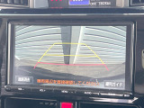 【バックカメラ】駐車時に後方がリアルタイム映像で確認できます。大型商業施設や立体駐車場での駐車時や、夜間のバック時に大活躍!運転スキルに関わらず、今や必須となった装備のひとつです!