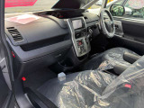 ヴォクシー 2.0 ZS 煌III 4WD 