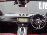 マカン  GTS 4WD 本革シート