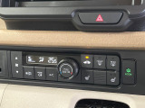 【シートヒーター】運転席/助手席共に温度調節が可能なシートヒーターを装備。季節を問わず快適にドライブできます。
