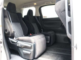 オートオークション会場より、ご希望のお車を一緒にお探し致します。