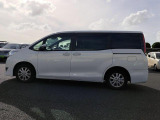 スライドドアで乗り降り楽々!