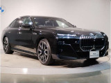 BMWのダイナミック且つエモーショナルなスタイルを印象付けるキャラクターライン(プレスライン)眺めているだけで溜め息の出る美しさです☆