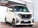 【車屋】として、長く車業界に従事した経験豊富なスタッフが多数在籍しております。