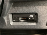 いまや快適なカーライフに欠かせないETCが付いています。