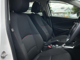 【内装の除菌消臭】車内の細菌やカビを除去しニオイの元となる菌の抑制をします。様々な物質に直接反応して酸化、分解します。人気オプションの一つです。
