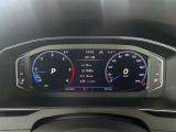 ナビや様々な画面を映し出せるDigital Cockpit Pro装備しております。