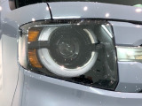 LEDヘッドライトは、点灯の瞬間から最大光量を発揮し、突然暗くなるトンネルなどでの安定感を高めます。