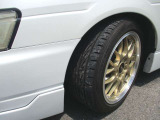 フロント左タイヤ225/45R17