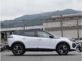 【認定中古車保証】全国のプジョー正規ディーラーにて保証・修理が受けられる1年間の長期保証(走行距離無制限)を付帯。納車前に車検相当の67項目を含む117項目の安心点検と主要な消耗品を点検交換。