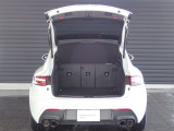 パワーテールゲートも備えているので荷物の出し入れでも大活躍間違いなしです。