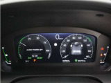 10.2インチデジタルグラフィックメーター搭載