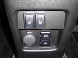 運転席・助手席には寒い時期に嬉しいシートヒーターが装備されています。