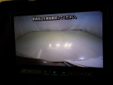 バックモニターも装備しております。バックギアに入れるとナビ画面に車の後方が映し出されます。これで後方確認も安心!