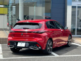新デザインの308は個性と躍動的で滑らかなプロポーションを感じさせます。