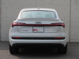 一目でAudiだと分かる特色を持つデザイン。フリーダイヤルは0078-6002-942044まで!