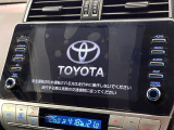 【メーカー純正ナビ】インテリアに溶け込むスタイリッシュな「専用設計」メーカーナビを装備♪視認性や操作性など基本性能にも優れ、より上質なカーライフをお楽しみいただけます。