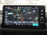 9インチHondaCONNECTディスプレー搭載 スマートフォン感覚で操作できる静電式タッチパネルディスプレーです。BOSEプレミアムサウンドシステム(12スピーカー)で臨場感のある音楽を楽しめます。