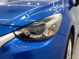 LEDヘッドライトは、点灯の瞬間から最大光量を発揮し、突然暗くなるトンネルなどでの安定感を高めます。
