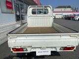 店頭にお越し頂きますと、これから販売前のお車も拝見することが出来ます。タイミングが良ければ予想外の車両が見つかるかもしれません☆☆☆