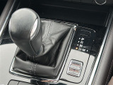 気になる車はすぐにお問い合わせください!画面右側の0066から始まる無料ダイヤルからお問い合わせ下さい!専門スタッフがお車のご質問にお答えいたします!