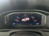 ナビや様々な画面を映し出せるDigital Cockpit Pro装備しております。