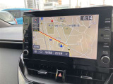 純正ナビを装備。タッチパネル式で使いやすく、お出かけもラクラクです。