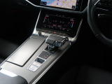 弊社グループ全国7店舗(Audi Approved Automobile有明・世田谷・調布・江戸川・みなとみらい・箕面・大阪南)の車両は全て当店でご購入可能です。詳しくは072-266-5300まで。