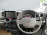 運転席廻りになります。