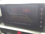 バックガイドモニターで、後方を確認しながら安心して駐車することができます。運転初心者も熟練者も必須の機能ですよ!