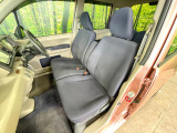 運転席シート廻りは使用感も少なく、良好な状態となっています。丁寧に使われていたことがよくわかりますね。