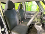 運転席シート廻りは使用感も少なく、良好な状態となっています。前オーナー様が丁寧に使っていたことがよくわかりますね。