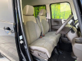 運転席シート廻りは使用感も少なく、良好な状態となっています。丁寧に使われていたことがよくわかりますね。