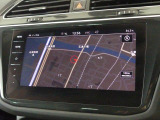 Volkswagen純正ナビゲーションシステムを搭載しております。