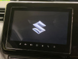 【ディスプレイオーディオ】お持ちのスマホやMP3プレイヤーとの無線接続で音楽再生が可能!コードで繋ぐわずらわしさも無く、手軽にお気に入りの音楽を楽しめます。