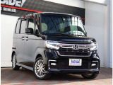 【車屋】として、長く車業界に従事した経験豊富なスタッフが多数在籍しております。