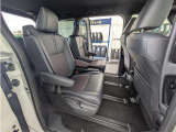 ゆとりのある広々とした車内空間は、ドライブを始め買い物やレジャーなど、幅広く活躍します。一人でもみんなとでもお出かけを楽しみましょう!