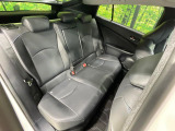 コンパクトカーですが、セカンドシートは十分な広さがあり快適にお乗りいただけます♪シートを倒して大きな荷物を積んだりと、用途の幅が広い1台です。