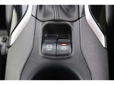 【電動パーキングブレーキ】オートモードのときは、シフトレバーの操作に応じてパーキングブレーキが自動で作動♪