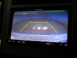 バックモニターも装備しております。バックギアに入れるとナビ画面に車の後方が映し出されます。これで後方確認も安心!