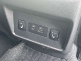 後席にもシートヒーターが装備されております!後席も快適です。