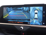 バックカメラもついておりますので、駐車時も安心です。