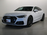 【 新車時本体価格￥10,610,000 】下取り車として入庫。内外装の状態も良くまた車内の匂いの心配もございません。純正20AWが足元を固めてカッコイイ仕上がりの1台です。一番人気のグレイシアホワイトMカラー。