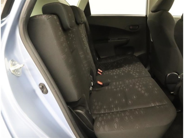 ラクティス DBA-NCP120 運転席 シート X 1NZ-FE 1F7 トヨタ ラクティス 2010年モデル X 1.5の価格・性能・装備・オプション