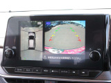 空の上から見下ろすような視点で駐車が出来る「アラウンドビューモニター」が表示されますので、駐車が苦手な方にも心強い味方になってくれるはずです♪