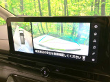 【アラウンドビューモニター】専用のカメラにより、上から見下ろしたような視点で360度クルマの周囲を確認することができます☆死角部分も確認しやすく、狭い場所での切り返しや駐車もスムーズに行えます。